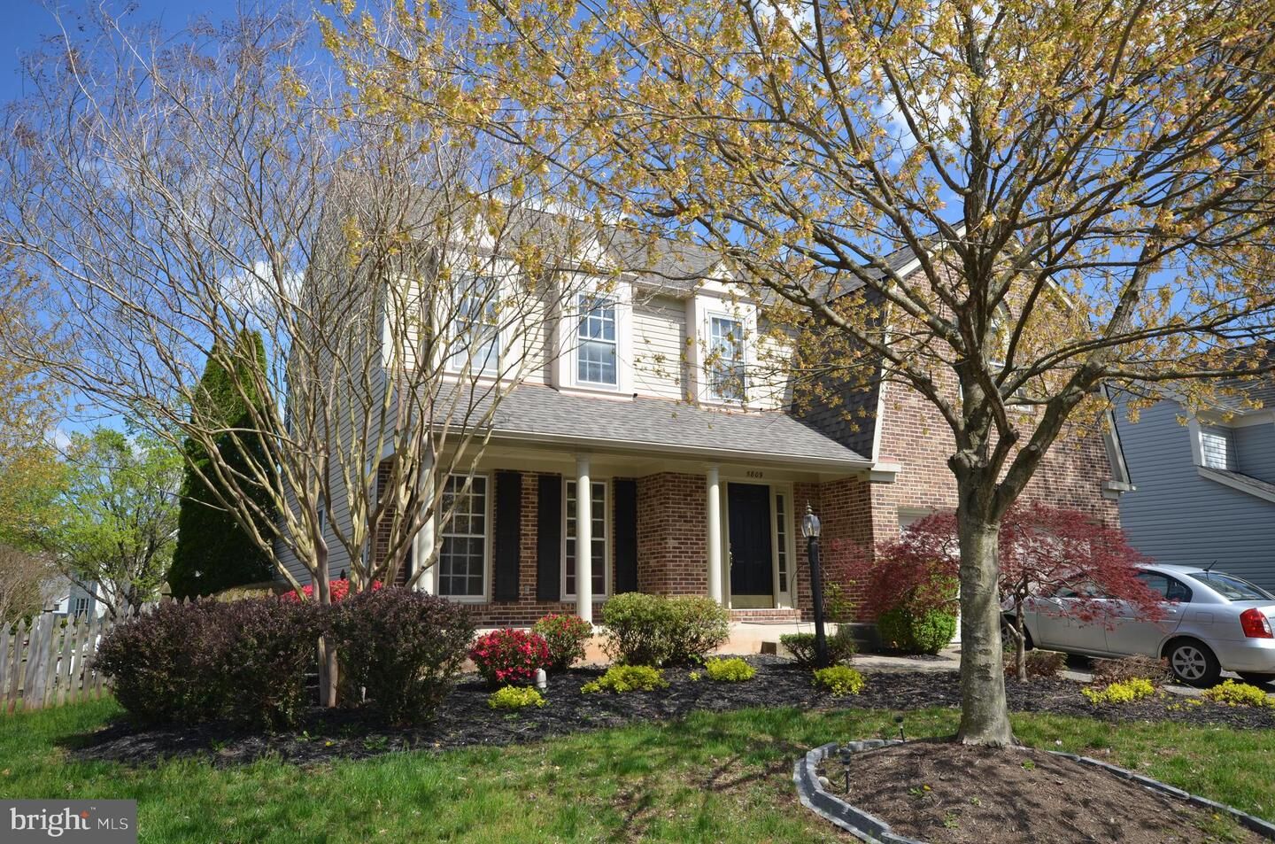 Property Photo: 5809 Deer Pond Road VA 20120