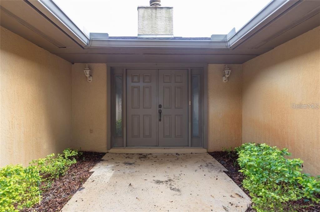 Property Photo: 1107 Ermine Avenue FL 32708