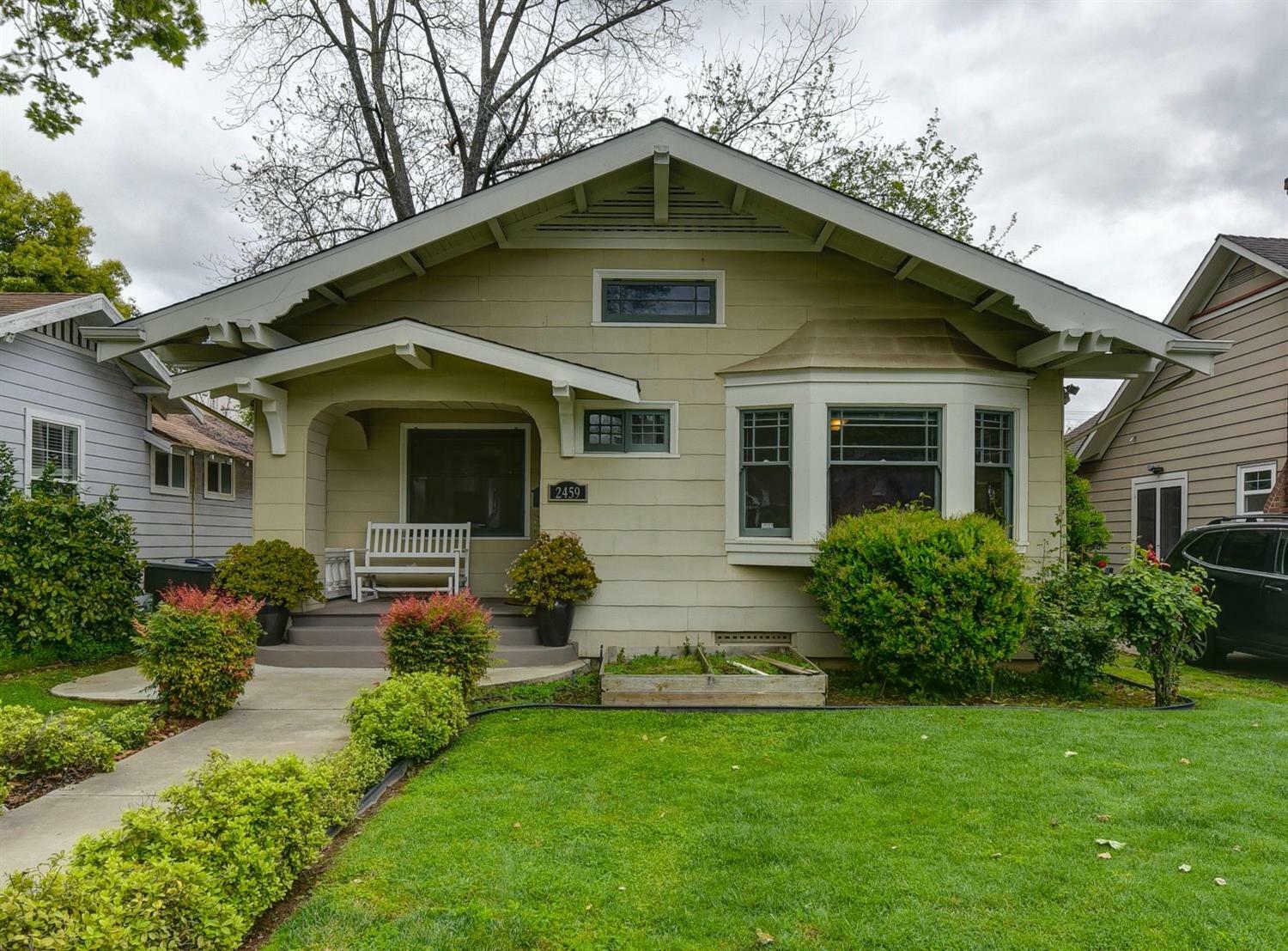 Property Photo: 2459 41st Street CA 95817