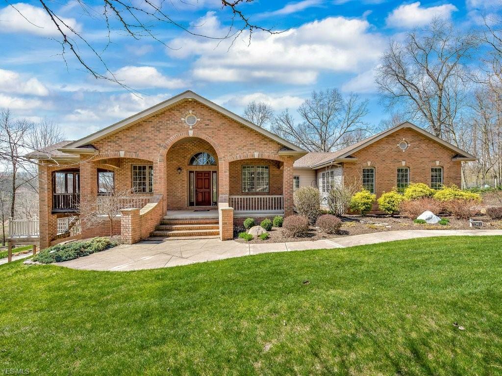 Property Photo: 1361 Maple Grove Circle OH 44216