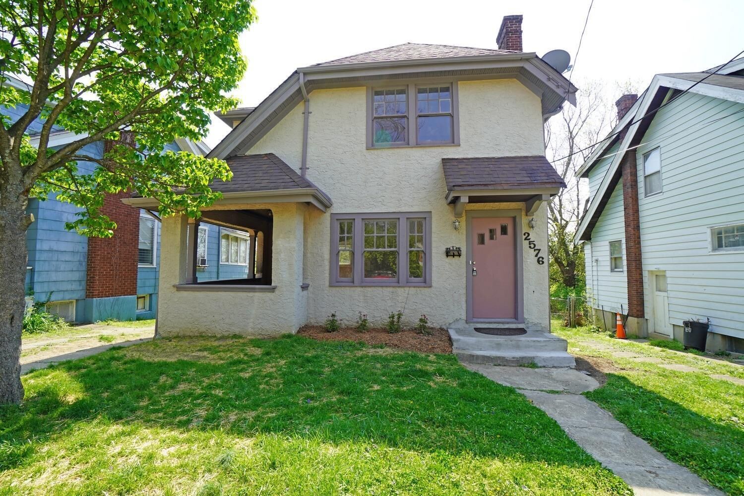 Property Photo: 2576 Orland Ave OH 45211