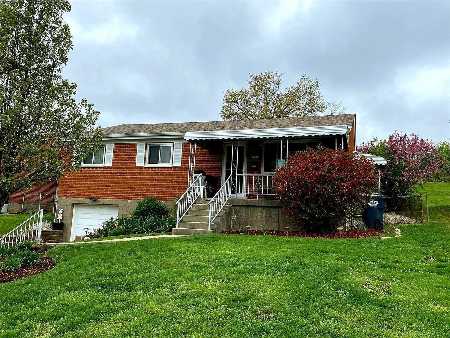 Property Photo: 615 Libbejo Dr OH 45233