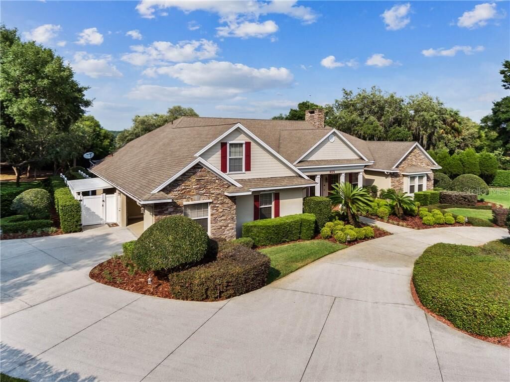 Property Photo:  605 Old Mount Dora Road  FL 32726 