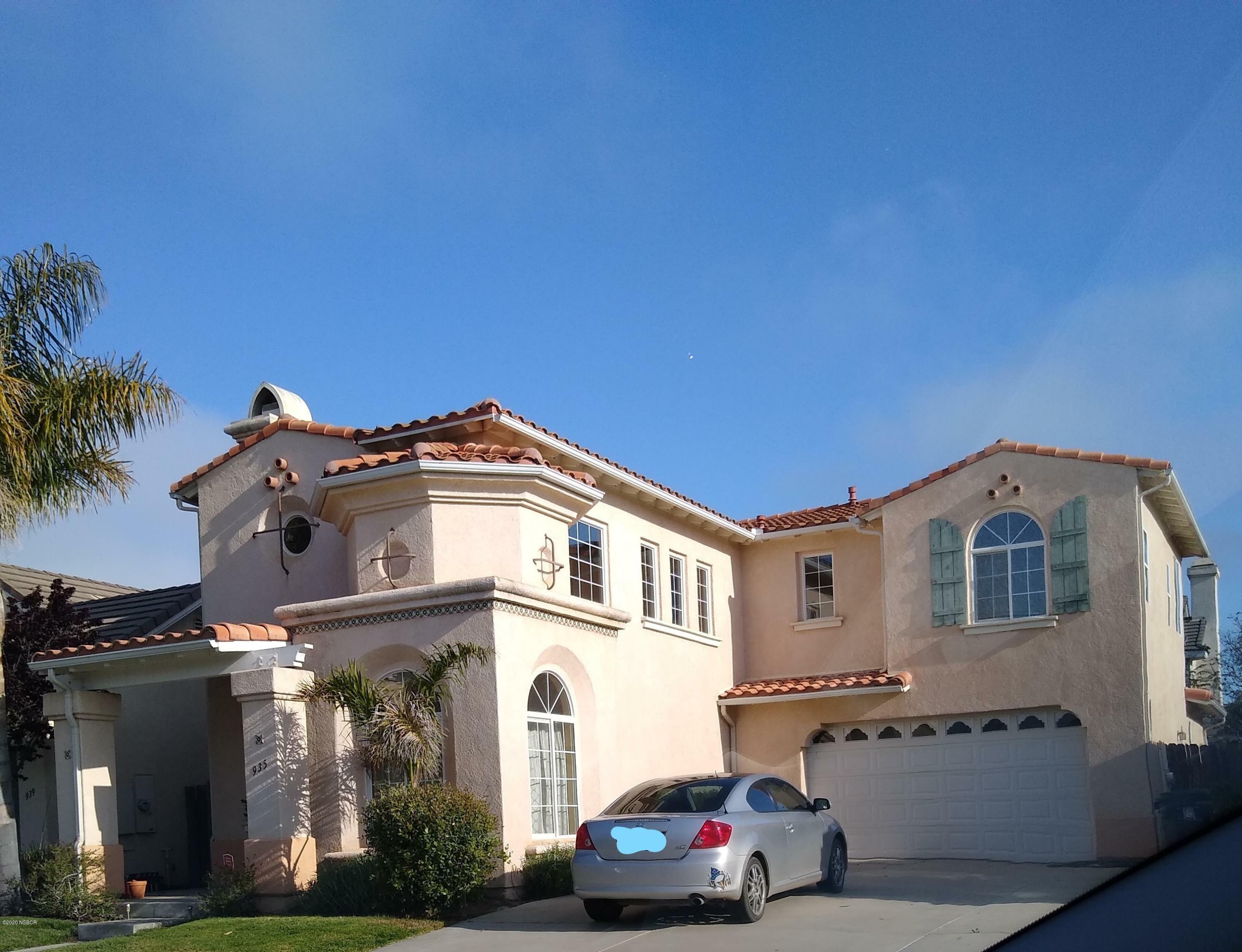 Property Photo:  935 Alba Court  CA 93458 