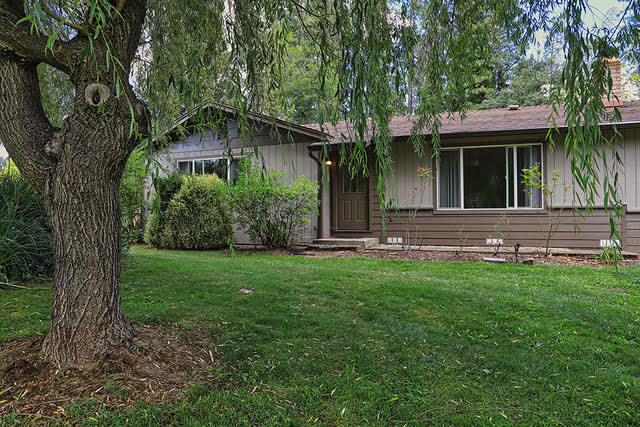 Property Photo:  6141 New Hope Road  OR 97527 