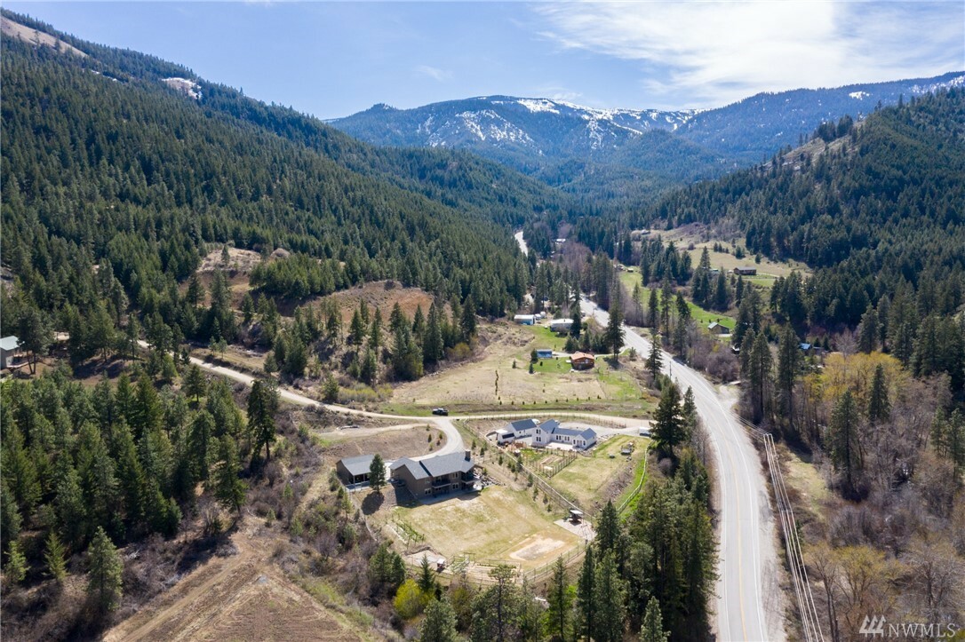 Property Photo: 5575 Squilchuck Rd WA 98801