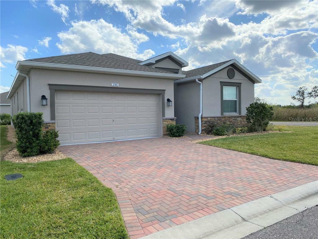 Property Photo:  2702 Attwater Loop  FL 33884 