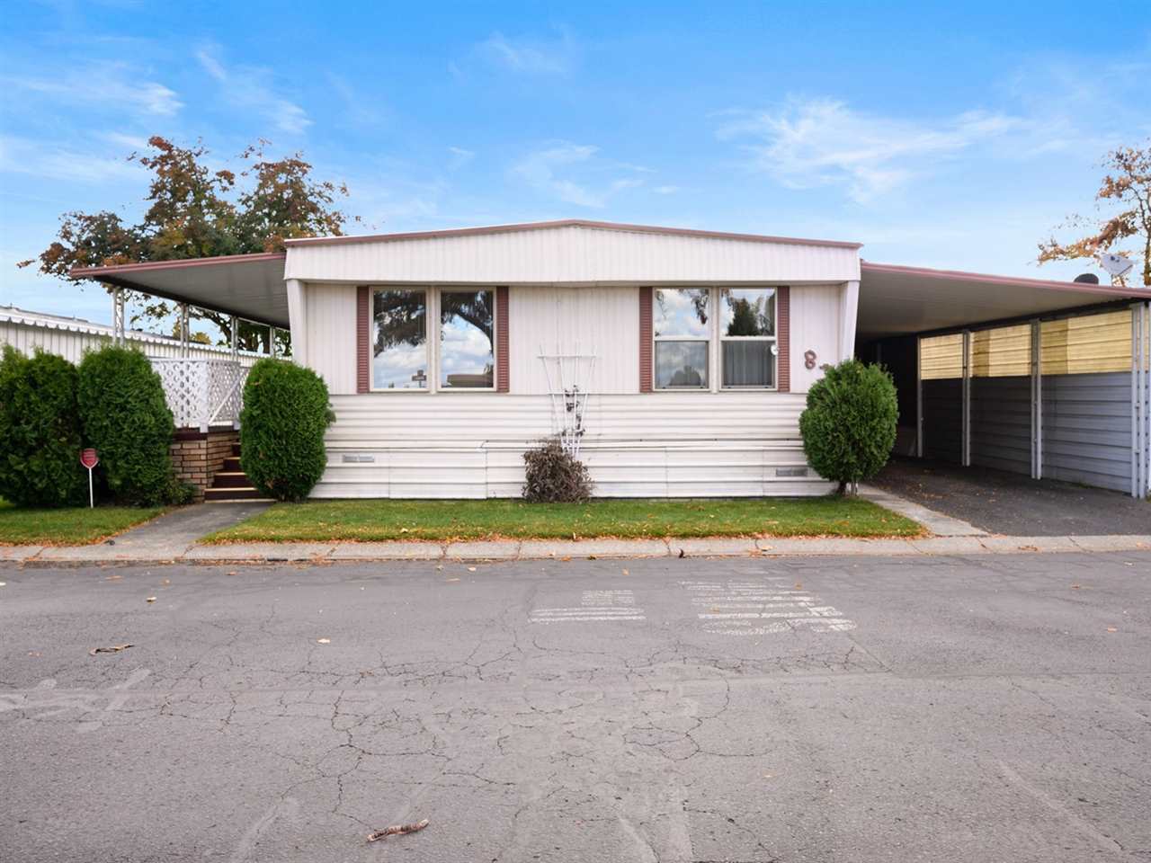 Property Photo: 1211 E Lyons St 83 WA 99208
