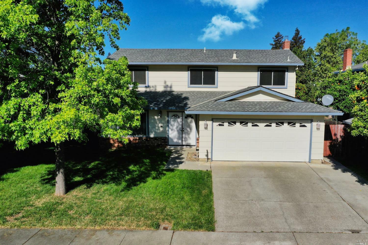 Property Photo: 136 Gentry Circle CA 95687