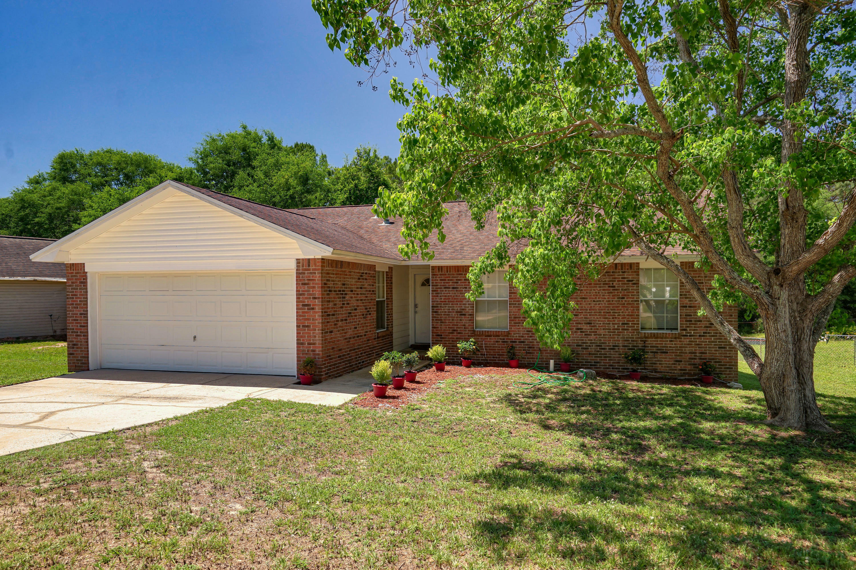 Property Photo:  2997 Windsor Circle  FL 32539 