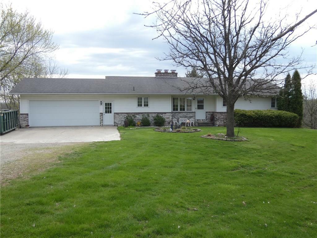 Property Photo:  392 223rd Place  IA 50219 