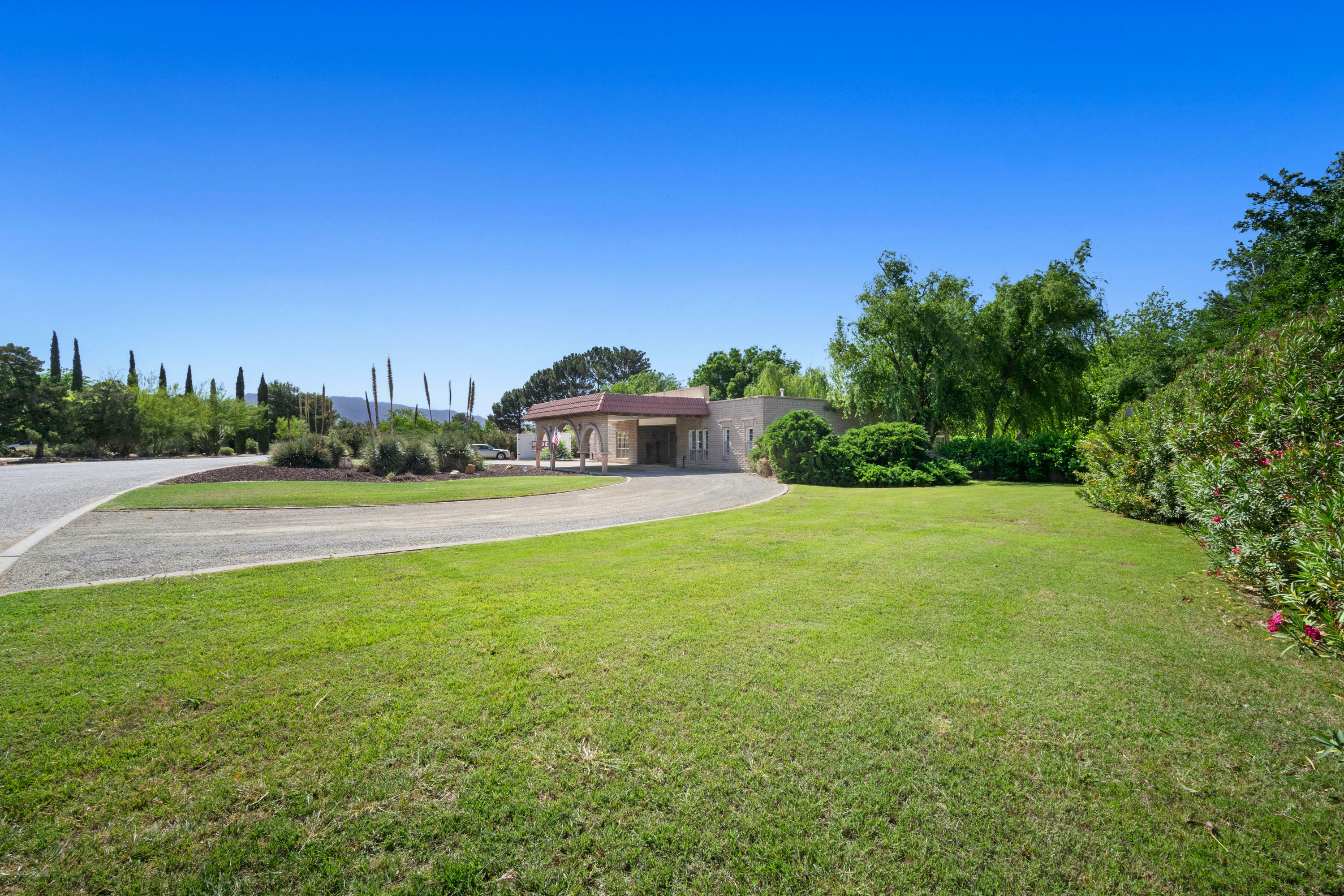 Property Photo:  5429 La Estancia Circle  TX 79932 