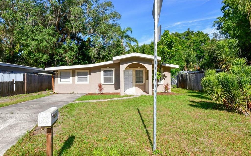 Property Photo:  516 18th Street E  FL 34208 