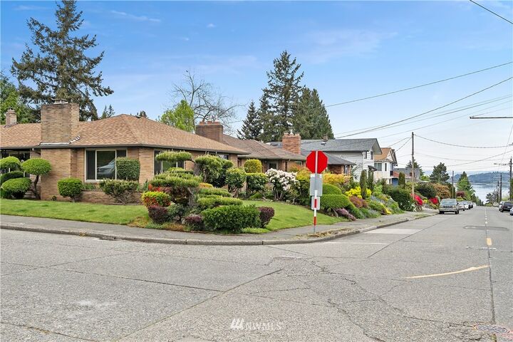 Property Photo:  6318 S Prentice Street  WA 98178 