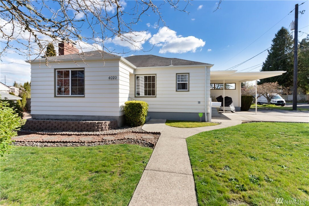 Property Photo: 4020 N 11th Street WA 98406