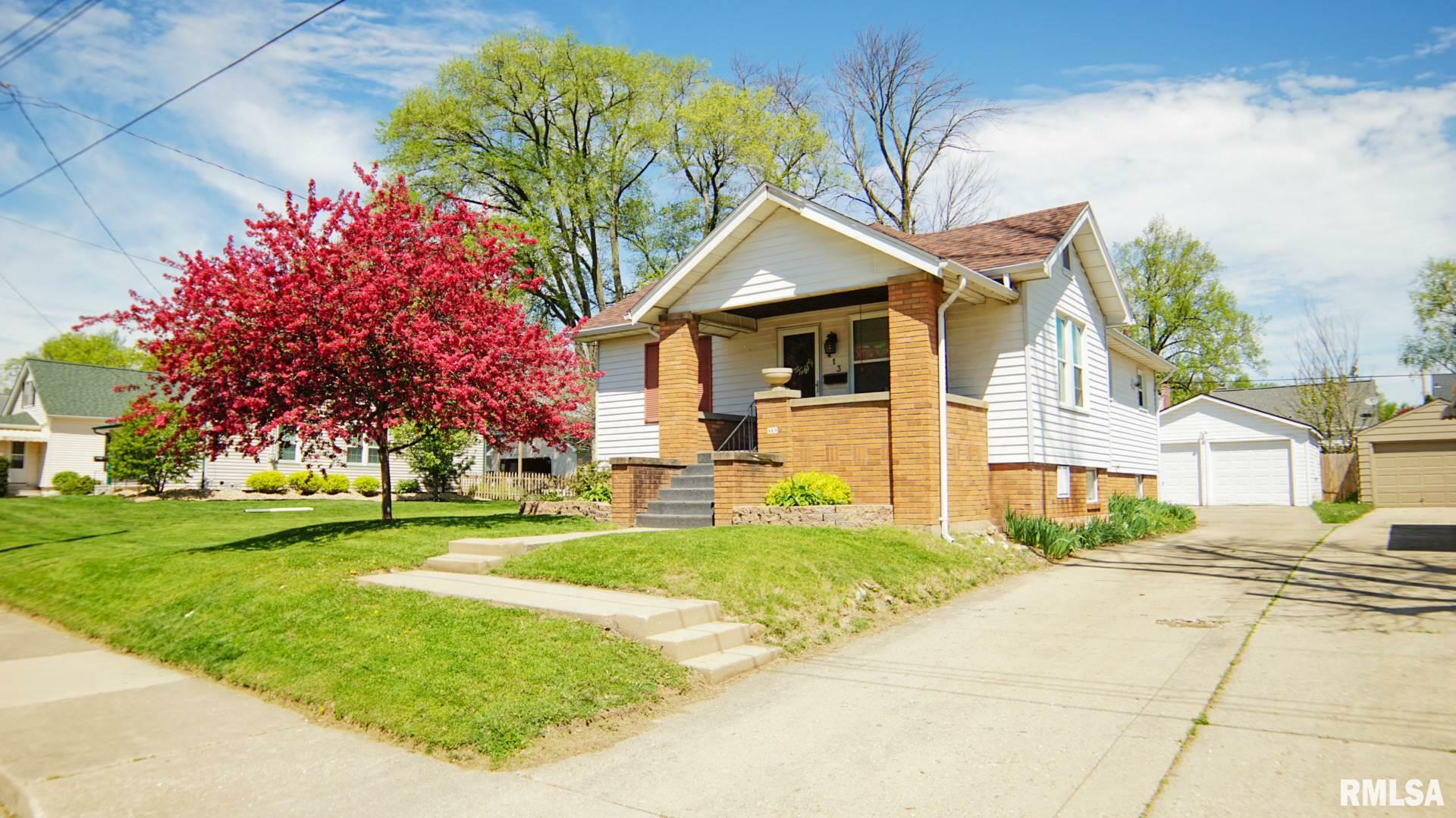 Property Photo:  413 W Hudson  IL 61604 