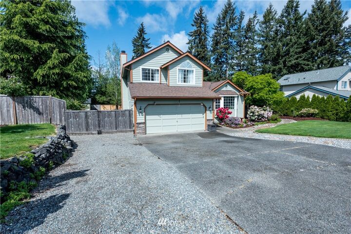 Property Photo: 10504 198th Avenue Ct E WA 98391