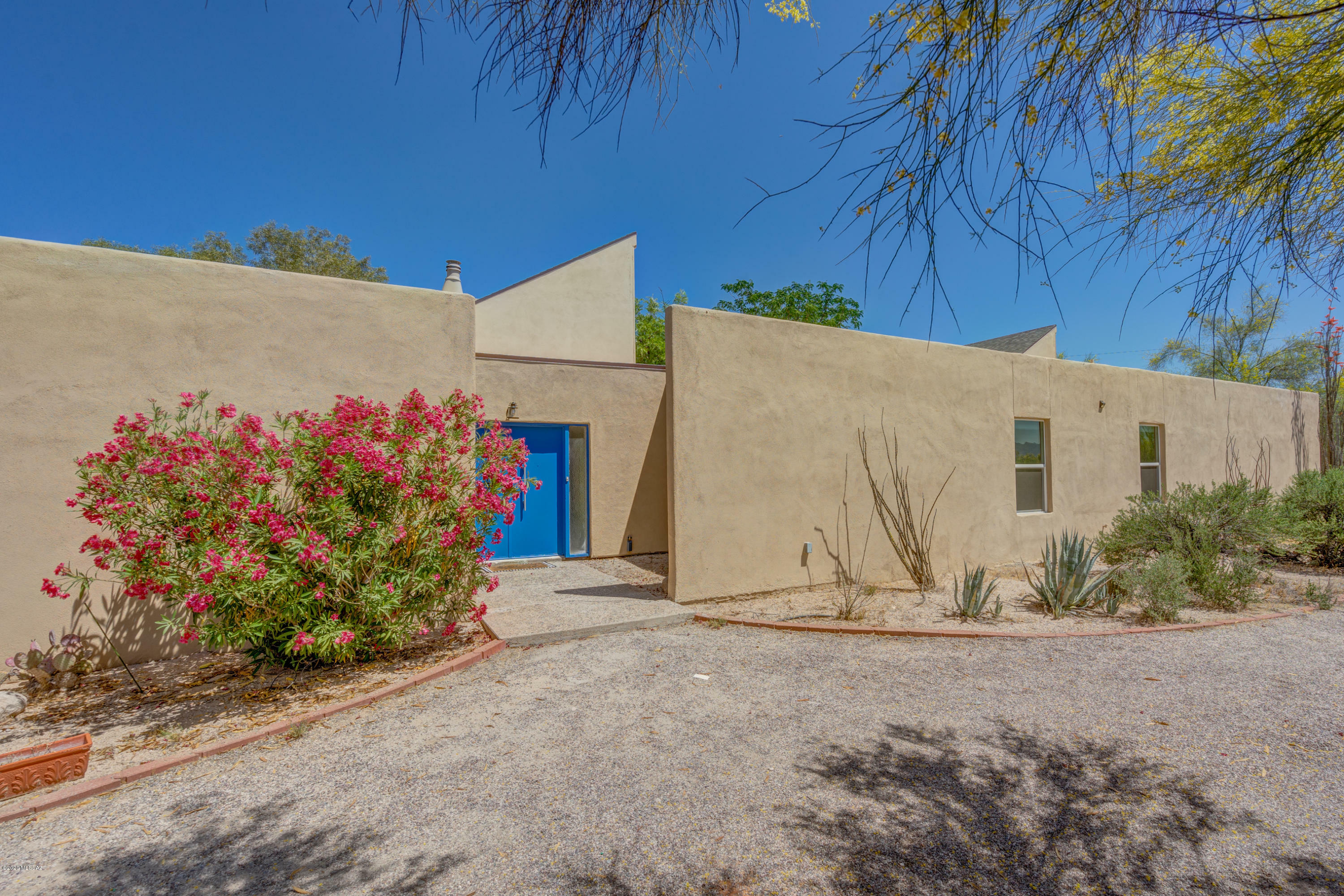 Property Photo:  7070 N La Caada Drive  AZ 85704 