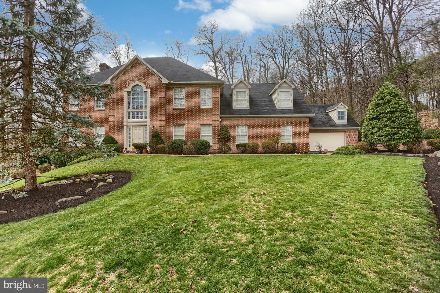 Property Photo:  2367 Forest Hills Drive  PA 17112 