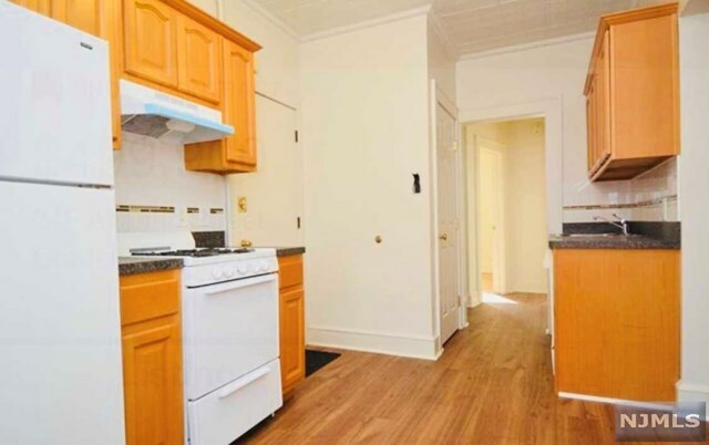 Property Photo:  249 Atlantic Street 1  NJ 07649 