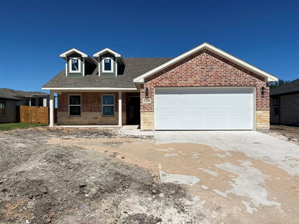 Property Photo: 1104 Silverton TX 75092