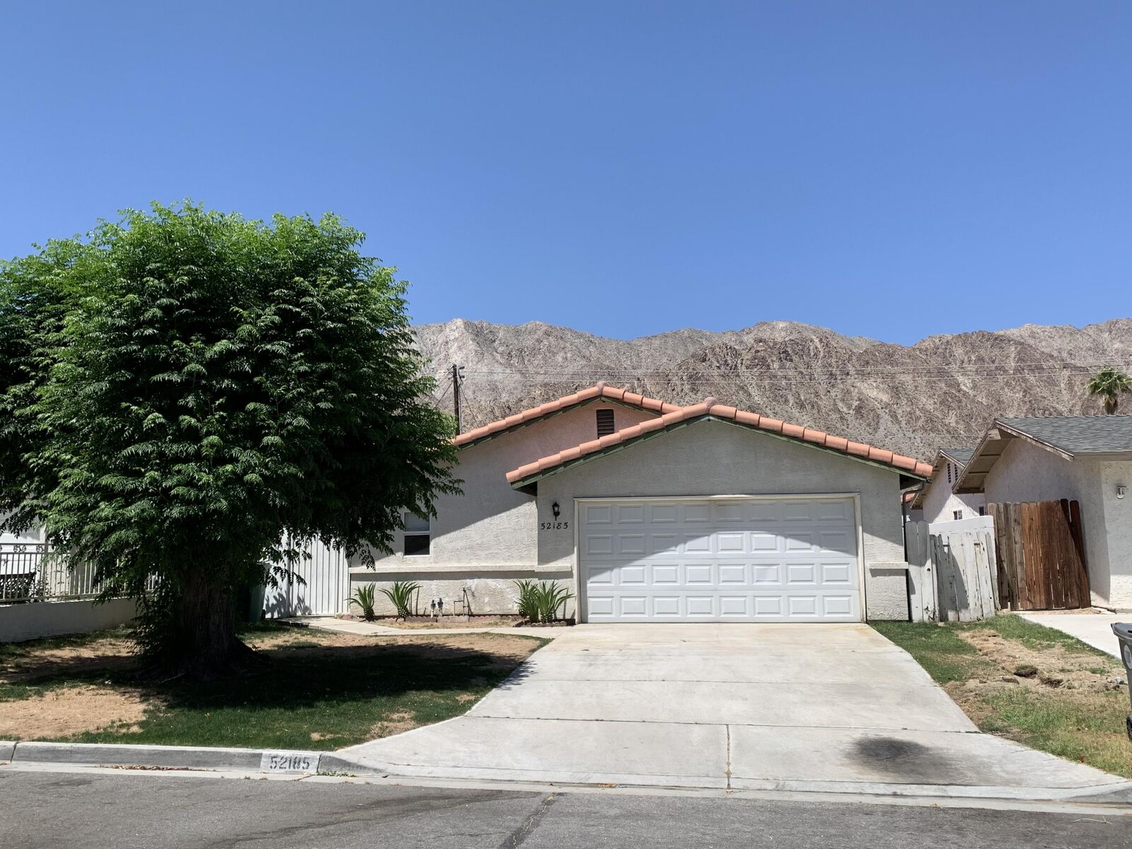 Property Photo: 52185 Avenida Vallejo CA 92253