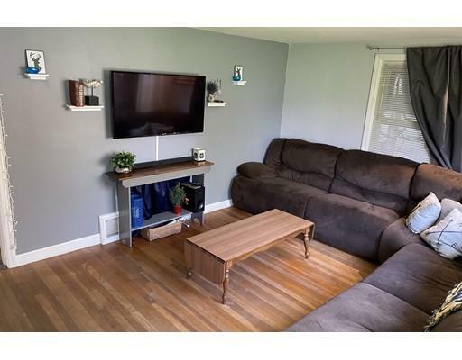 Property Photo:  15 Bainbridge Rd  MA 01602 