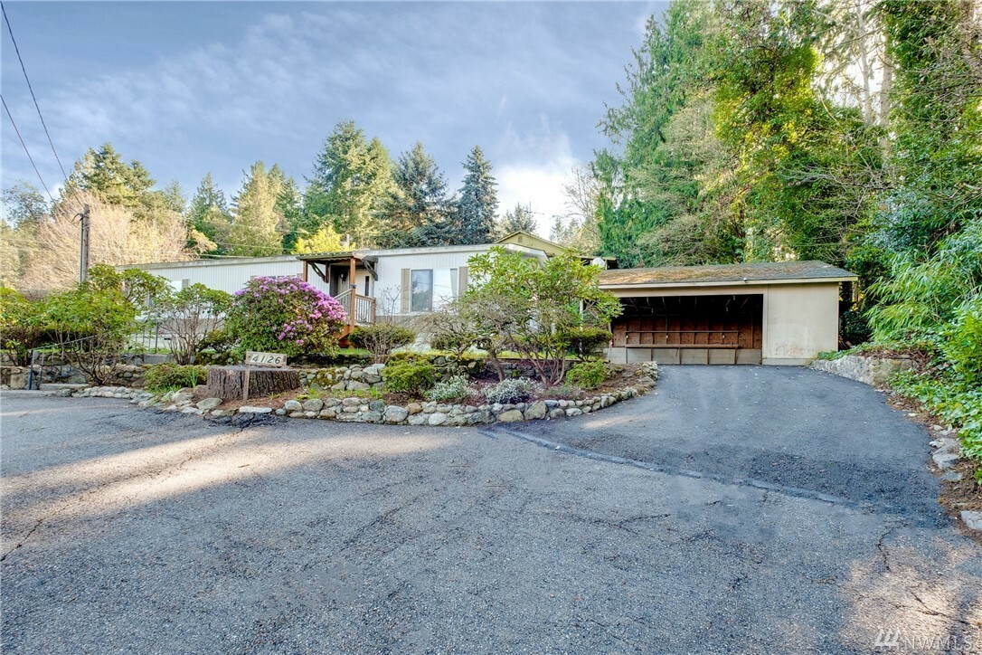 Property Photo: 4126 Petersville Rd NE WA 98310