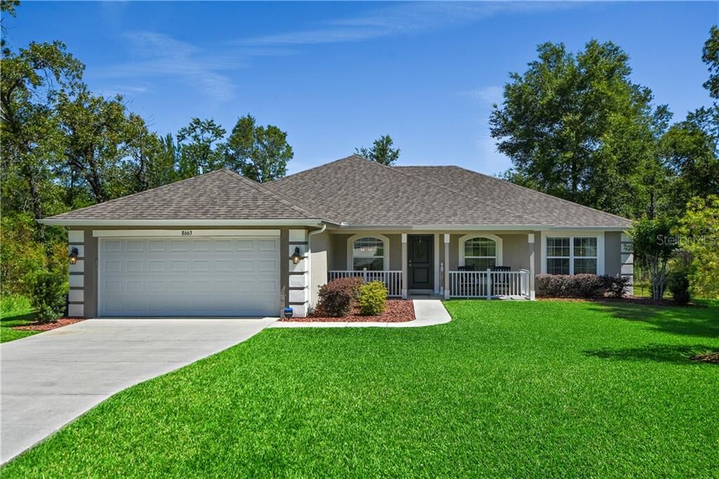 Property Photo: 8663 SE 161st Place FL 34491