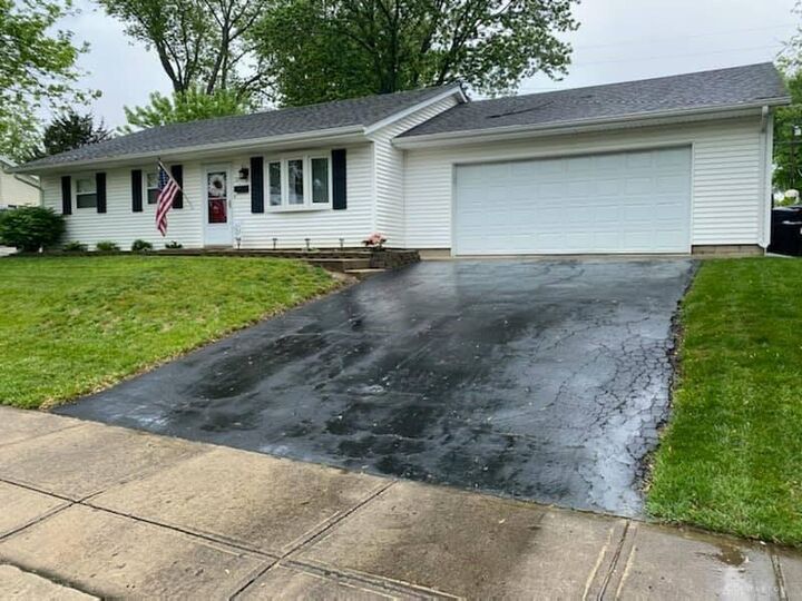 106 Stadia Drive  Franklin OH 45005 photo