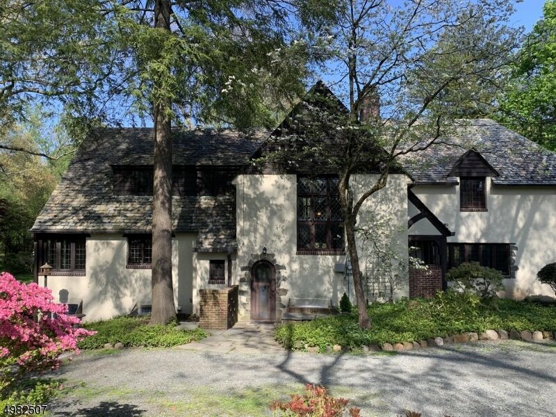 Property Photo:  357 Hobart Ave  NJ 07078 