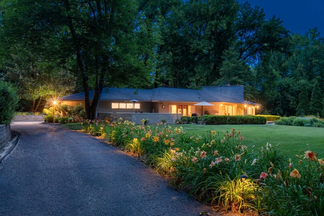 Property Photo: 440 Hesmer Road IN 47711