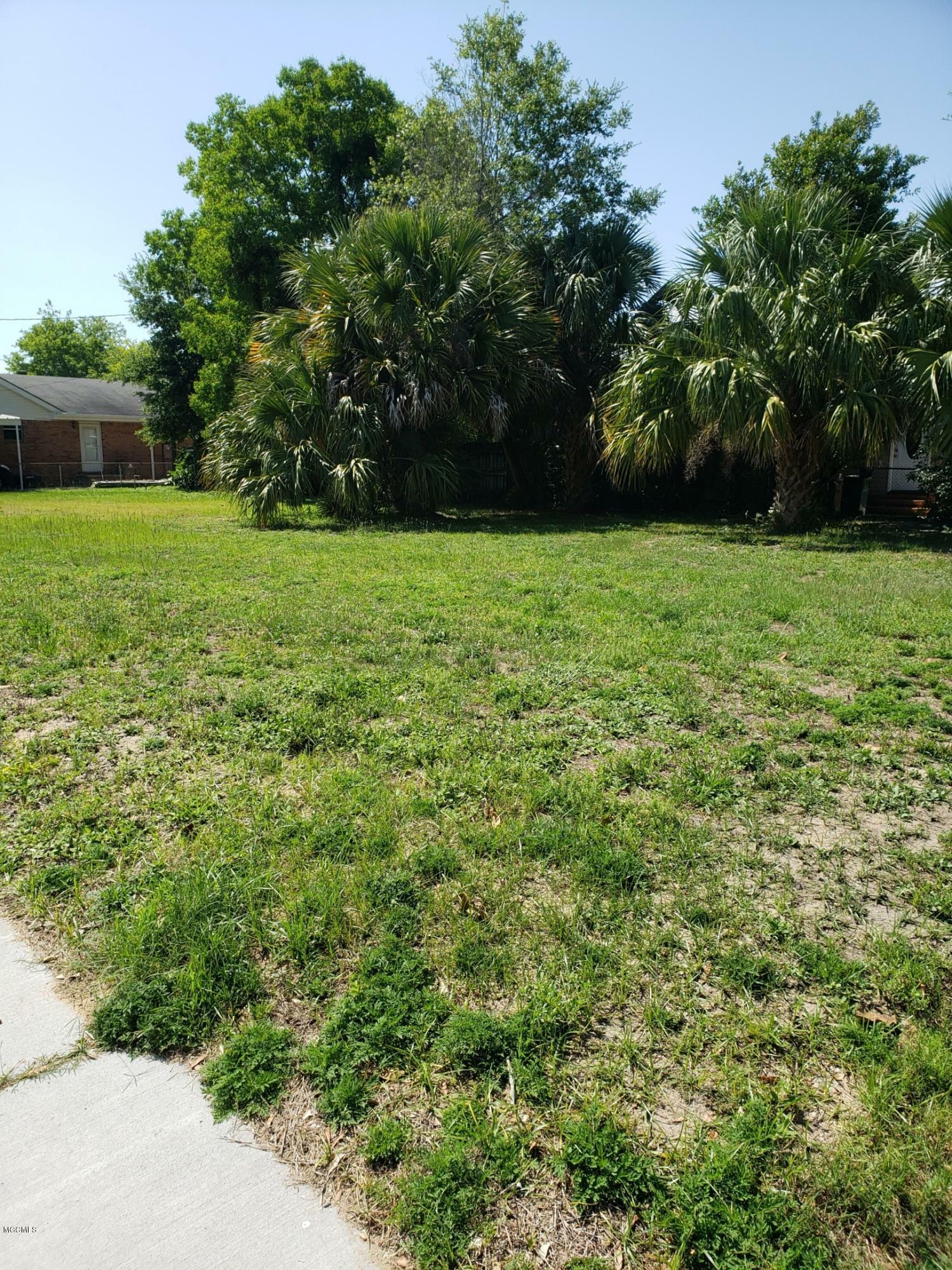 Property Photo:  1080 Lasalle Street  MS 39530 