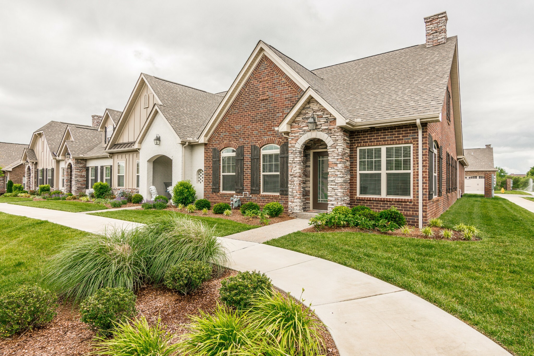 Property Photo: 263 Bellingdon Dr 48 TN 37066