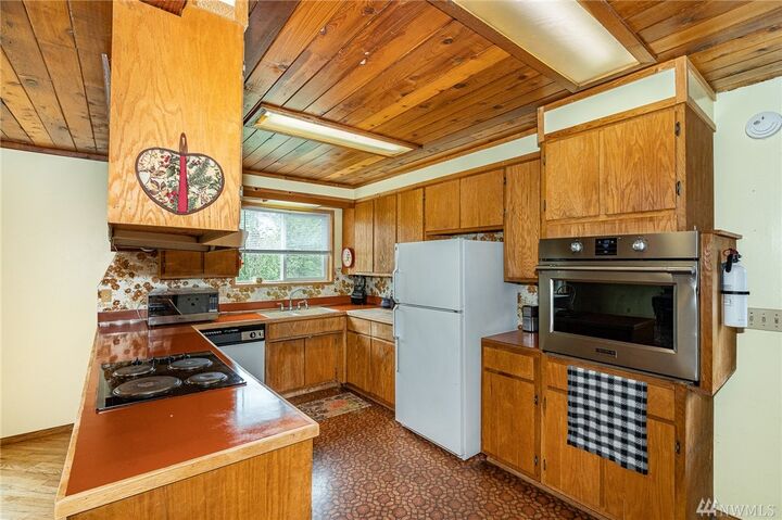 Property Photo:  655  Larmon Road  WA 98570 