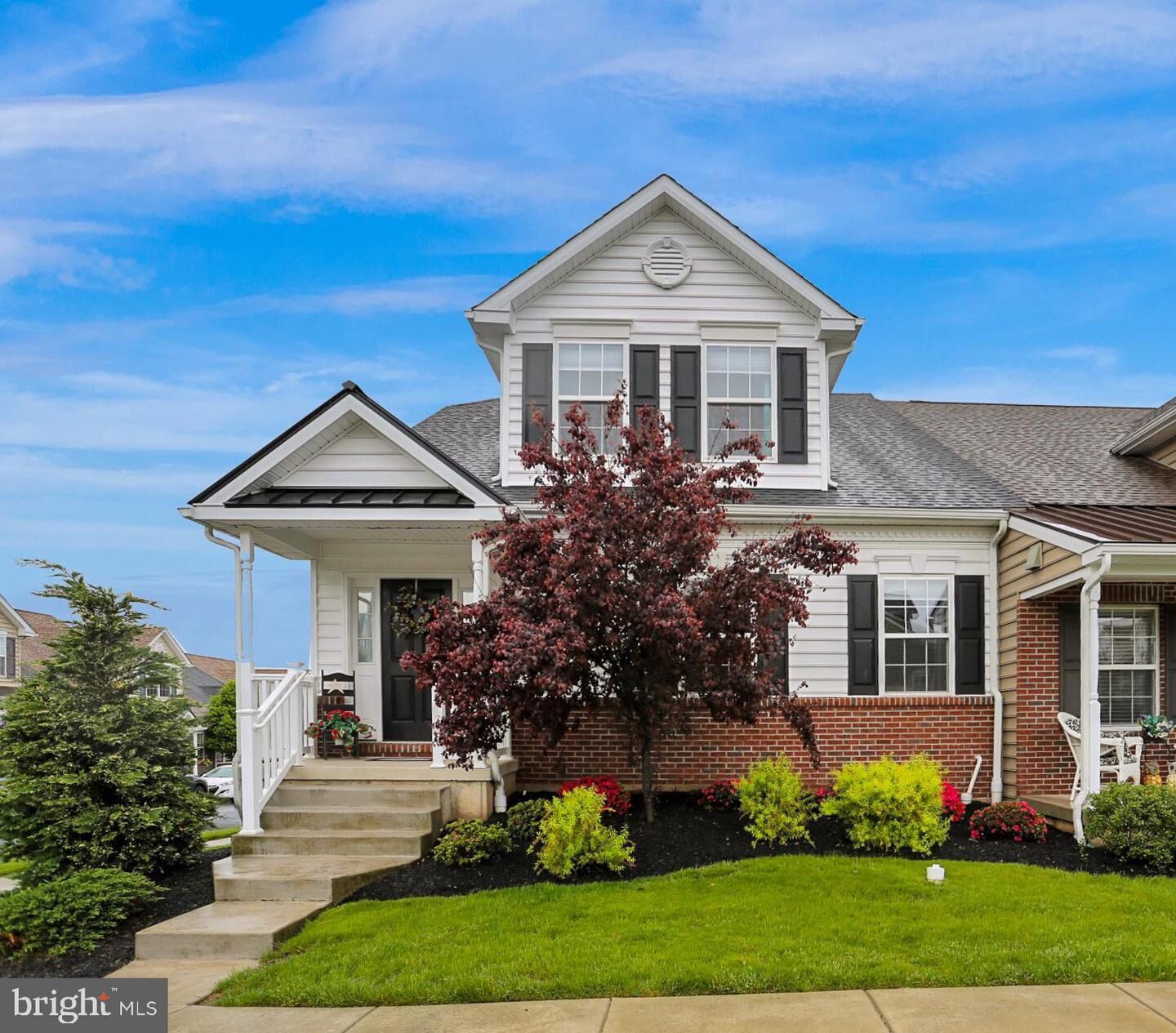 Property Photo:  2100 Hanford Way  PA 18073 