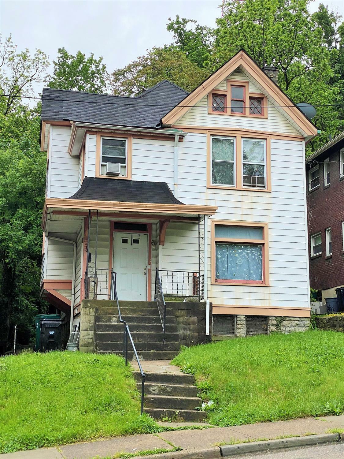 Property Photo:  433 Dorchester Ave  OH 45219 