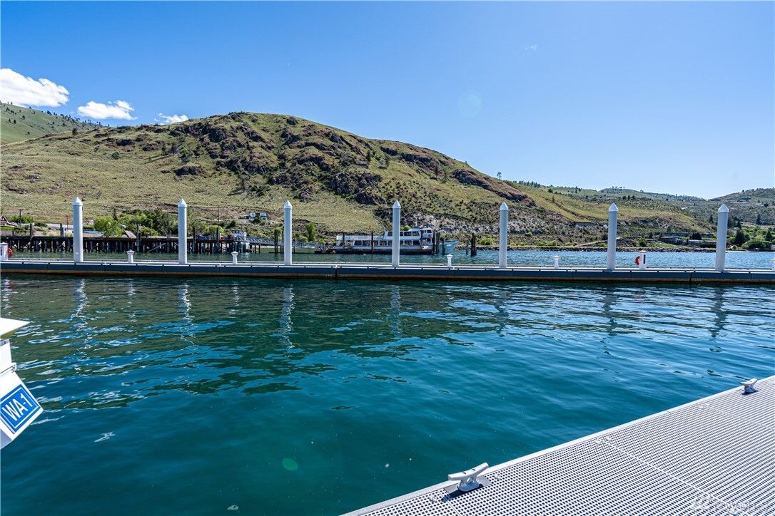 Property Photo:  1350 W Woodin Ave Wa01  WA 98816 