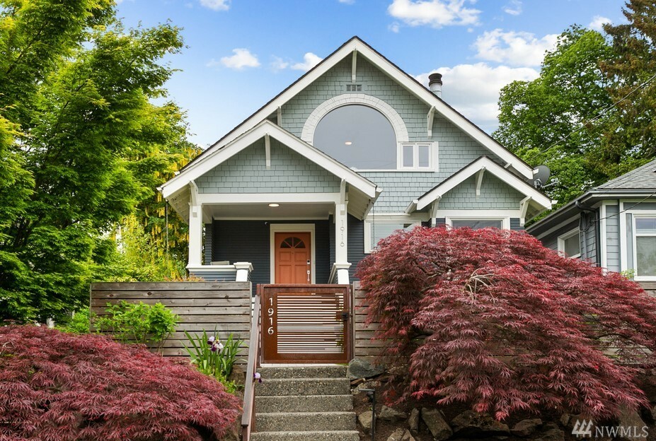 Property Photo: 1916 9th Ave W WA 98119