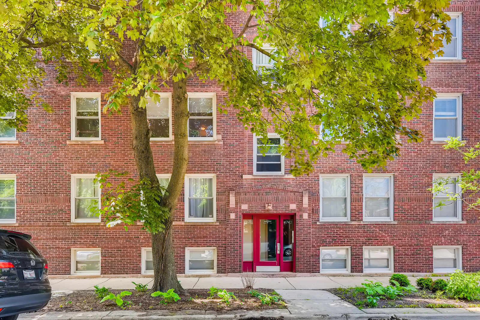 Property Photo:  4740 N Hamilton Avenue 3  IL 60625 