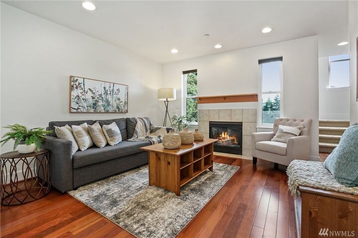 Property Photo: 839 N 145th Lane WA 98133