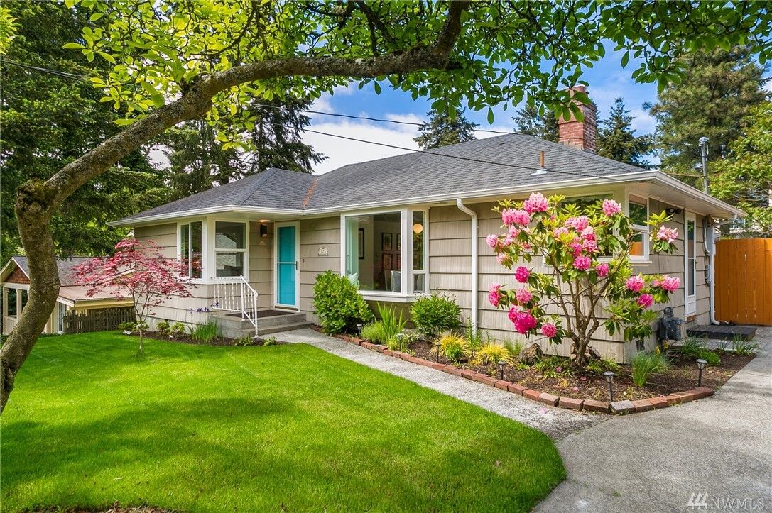 Property Photo: 324 N 138th Street WA 98133