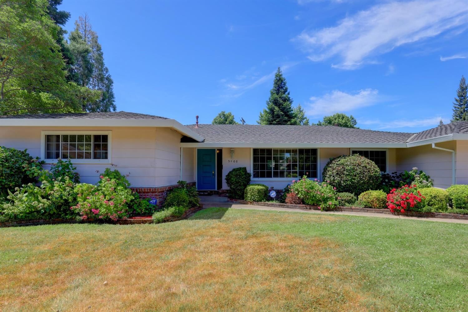 Property Photo:  5406 Raimer Way  CA 95608 