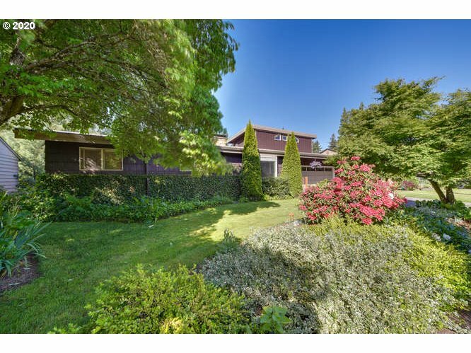 Property Photo: 207 NW Overlook Dr WA 98665