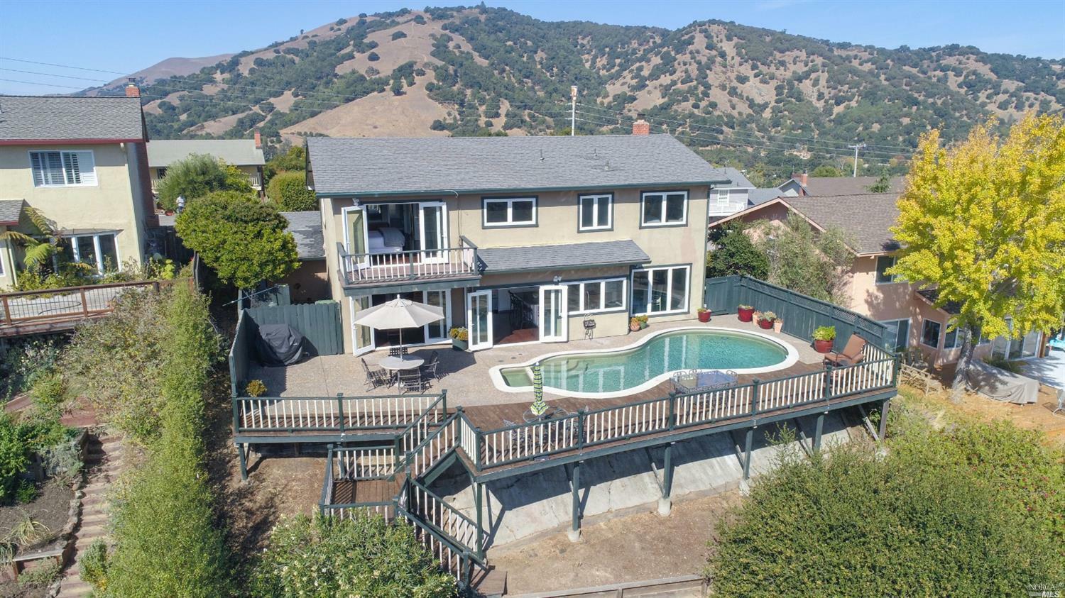 Property Photo:  426 Cedar Hill Drive  CA 94903 