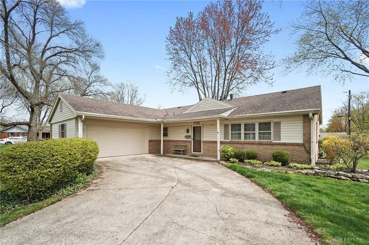 4724 Eagleview Drive  Kettering OH 45429 photo