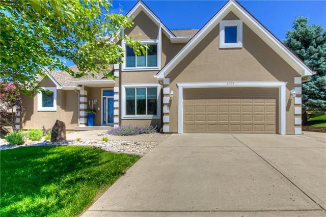 Property Photo: 5709 N Dawn Court MO 64152