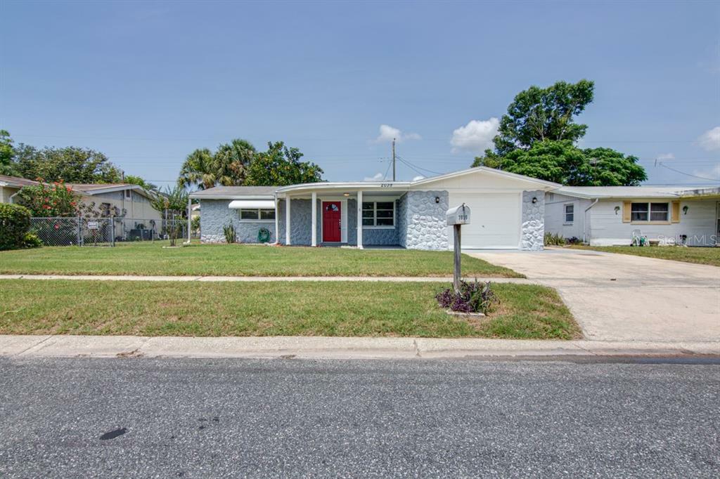 Property Photo:  2039 Peggy Drive  FL 34690 