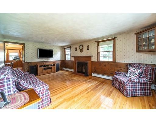 Property Photo: 184 Patricia Cir MA 01119