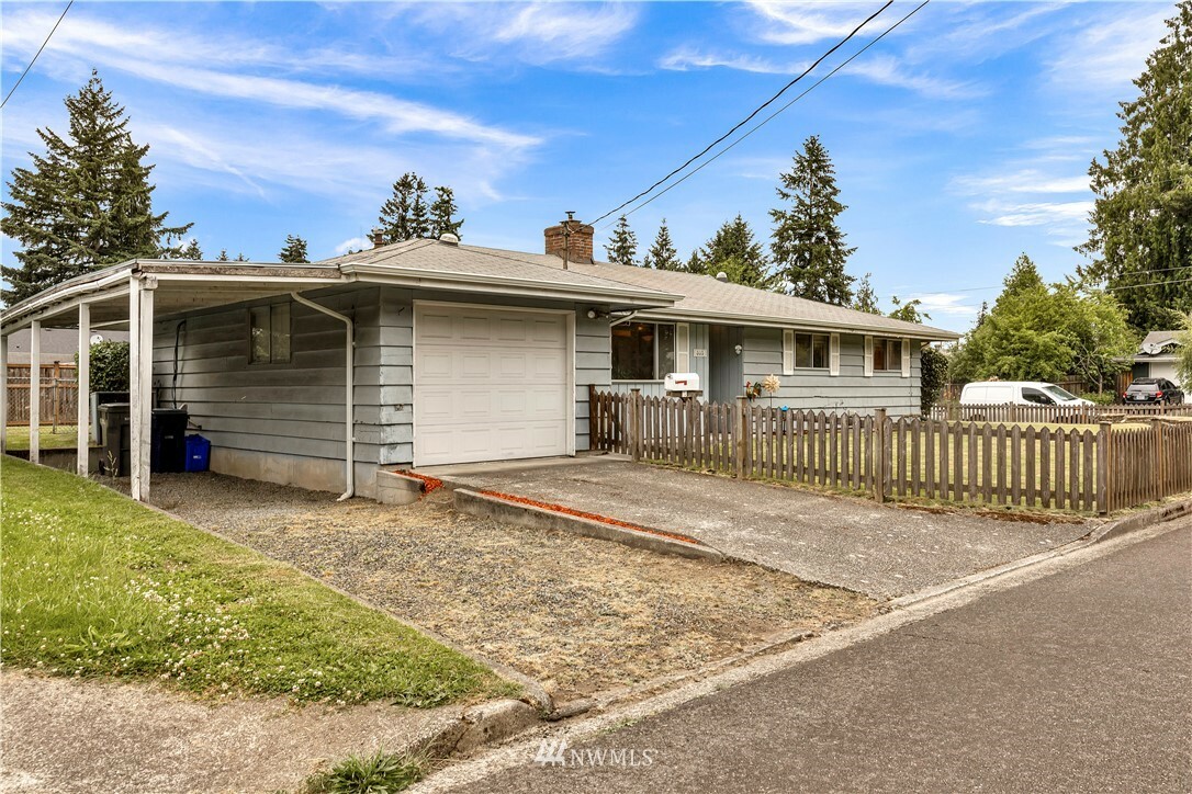 Property Photo:  805 26th Place SE  WA 98002 